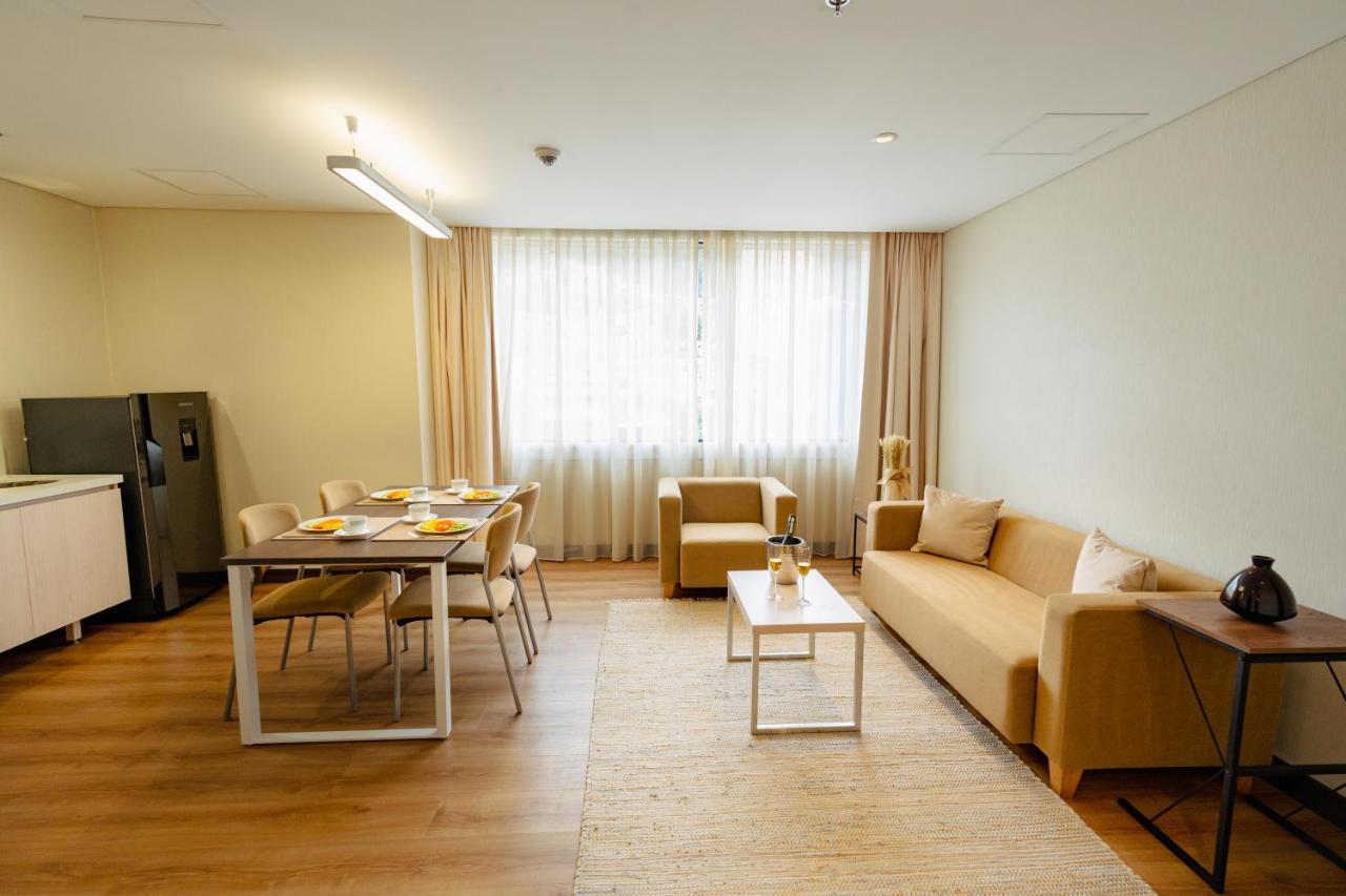 Shg Liv Zona G Hotel Bogota Exterior photo